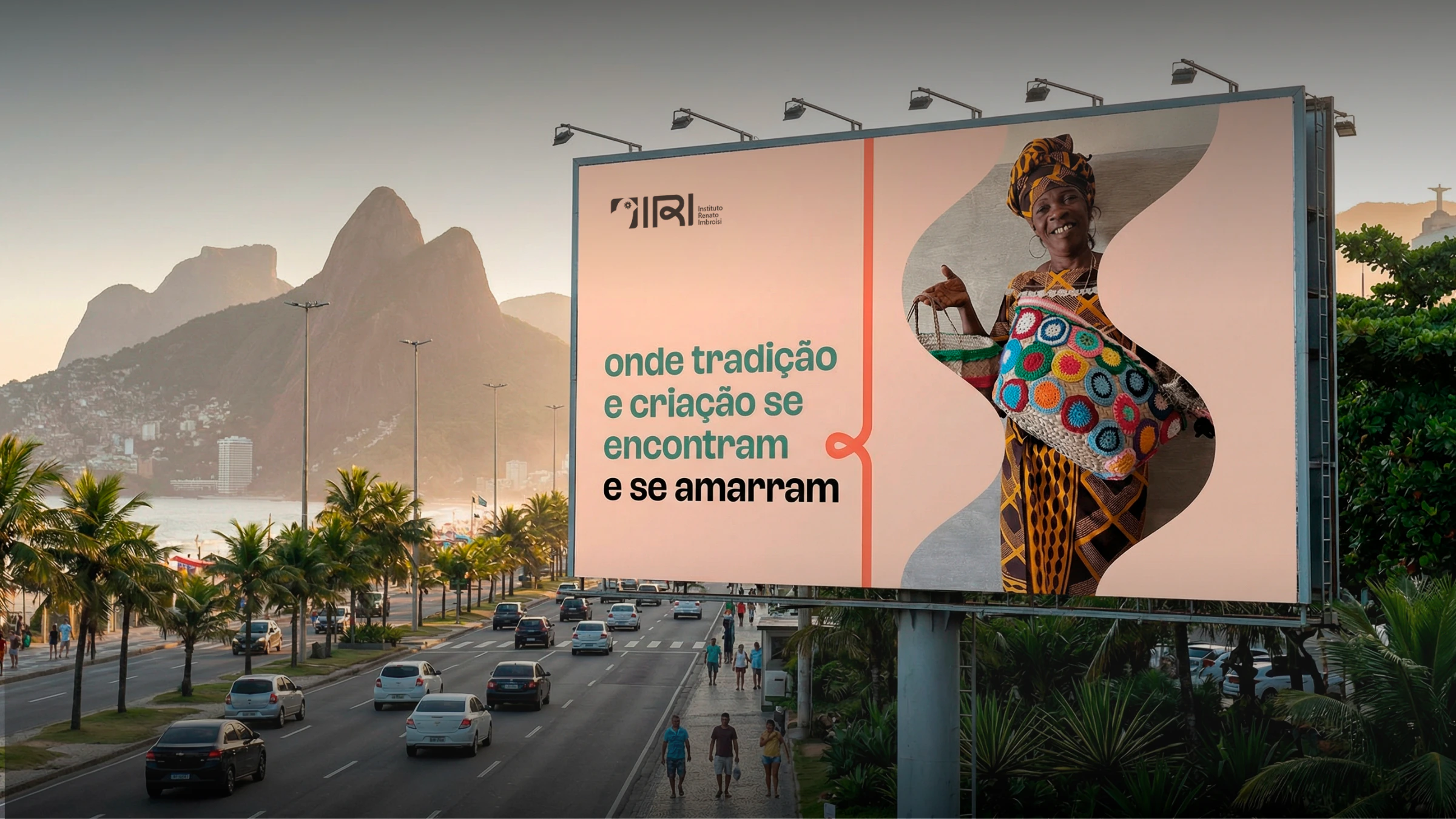 A marca do IRI aplicada em outdoor à beira-mar no Rio de Janeiro